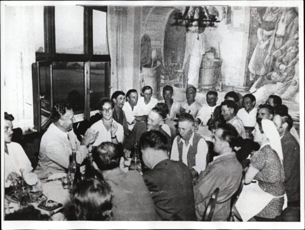 YUGOSLAVIA Josip Broz Tito with group of people / press photo / 180 x 240 mm / vintage photo