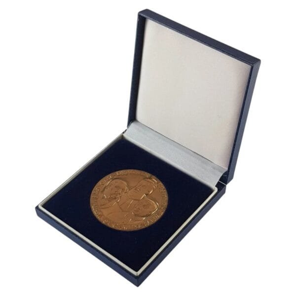 CROATIA 1846-1996 Croatian National Museum in Zagreb [HRVATSKI NARODNI MUZEJ U ZAGREBU] by Damir Mataušić / Bronze medal / 92.84 g / 63 mm