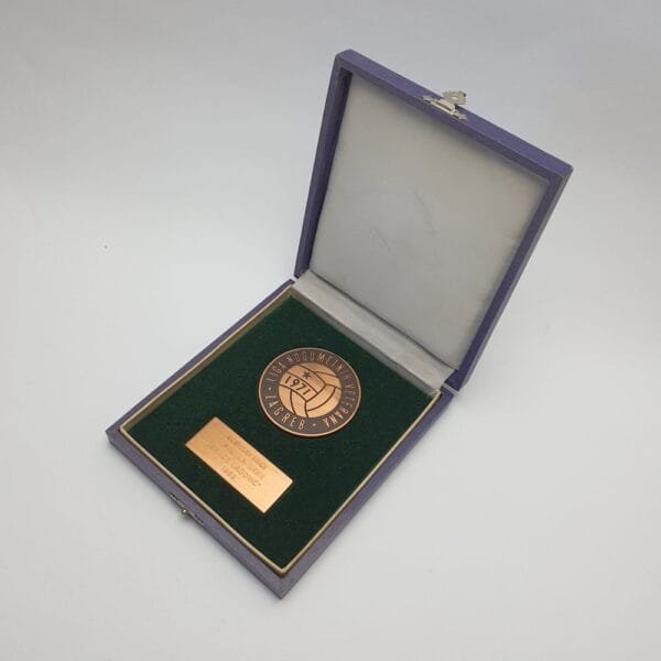 CROATIA 1986 Award to the Oldest Football Player of "Brothers Ladović" Tournament / plaque / in case