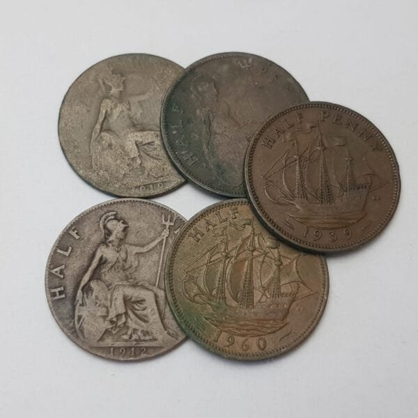 GREAT BRITAIN 1/2 penny coins lot / various grades / 5 pcs.