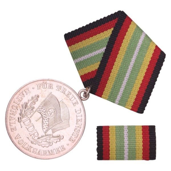 GERMANY East (GDR), Medal for Faithful Service in the National People's Army, 10 Years of Service