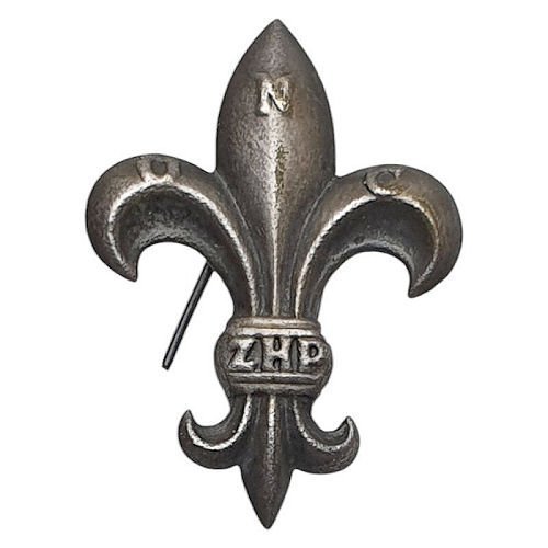 POLAND ZHR scouts fleur-de-lis cap badge