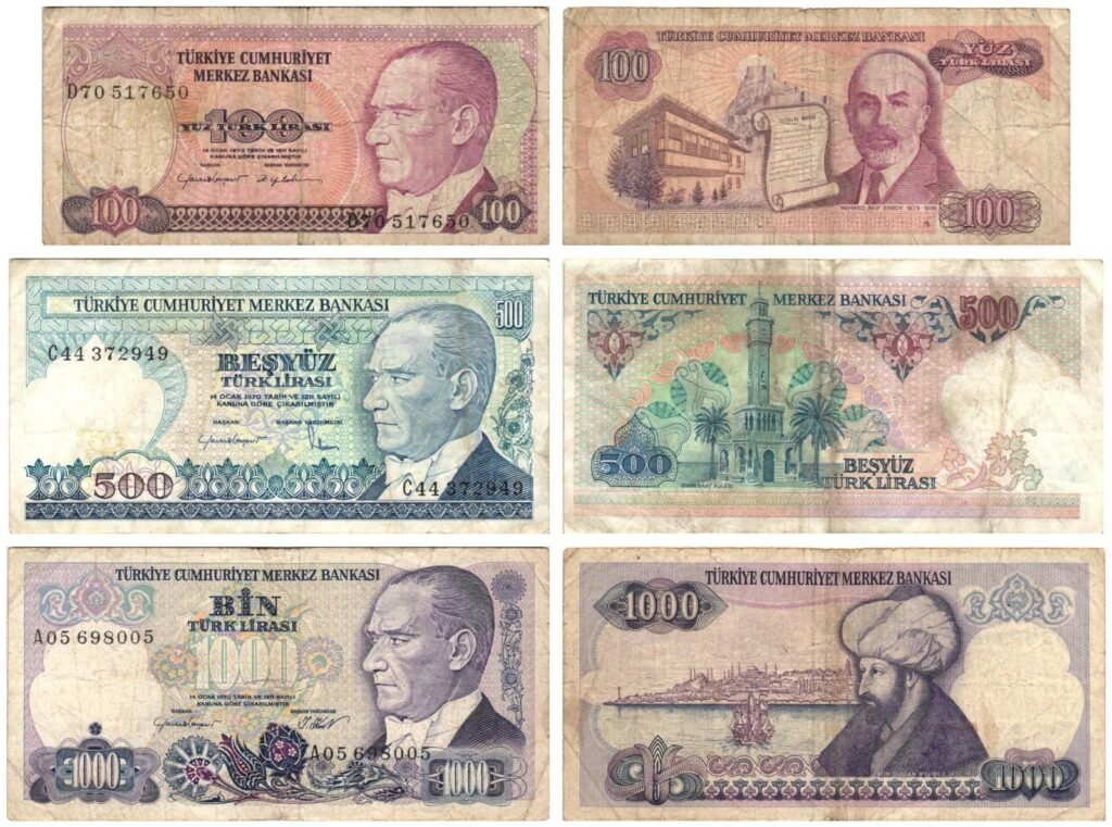 Lote de billetes de TURQUÍA de 100, 500 y 1000 liras de varias fechas / 3 piezas.
