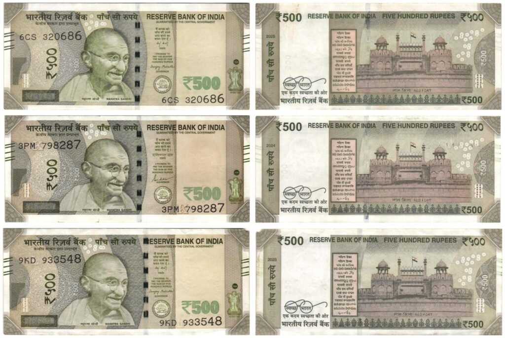 Lote de 3 billetes de 500 rupias de la India de varias fechas.